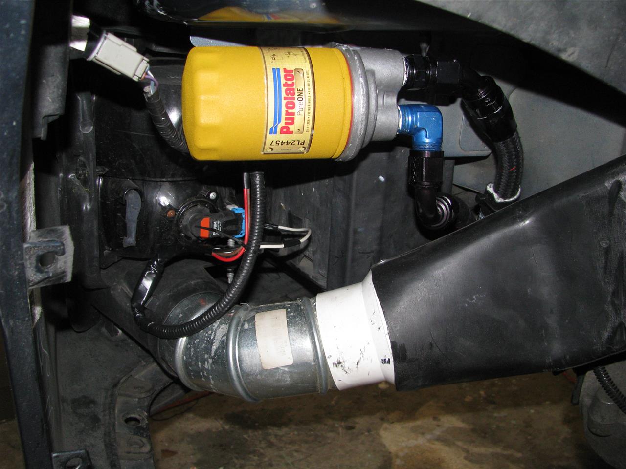 Index of /thepno95/Pictures/CTSV pics/Oil cooler